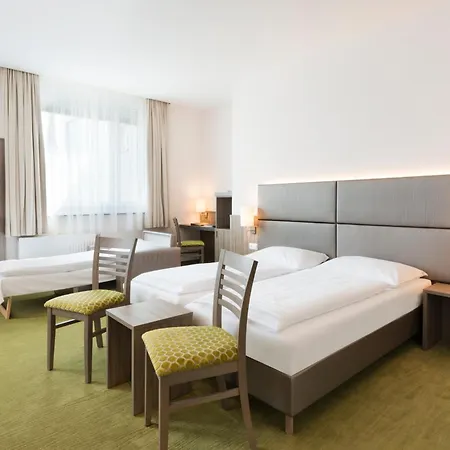 Hotel City 4* Φίλλαχ