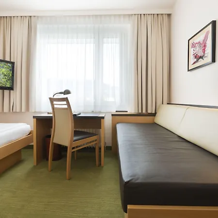 Hotel City 4*
