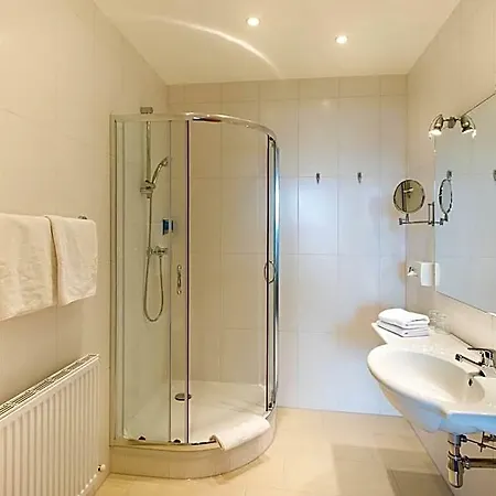 Hotel City Hotel 4*