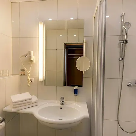 Hotel City Hotel 4*