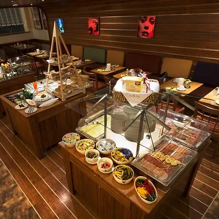 Hotel City 4*