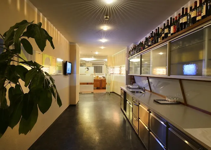 Hotel City 4* Φίλλαχ